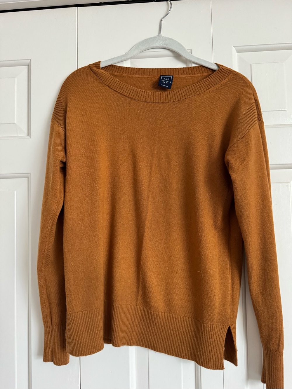 GAP Women’s Scoopneck Sweater in Burnt Orange